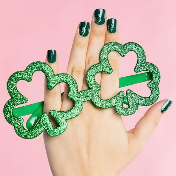 Red Aspen Nail dashes- do they work? Acrylic nails that won't tear up your nails.