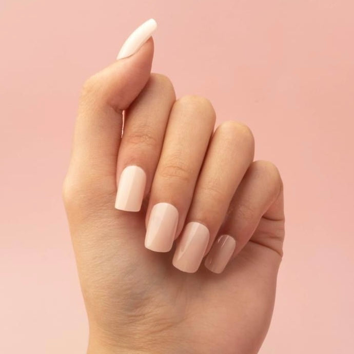 Soft pink nail dashes