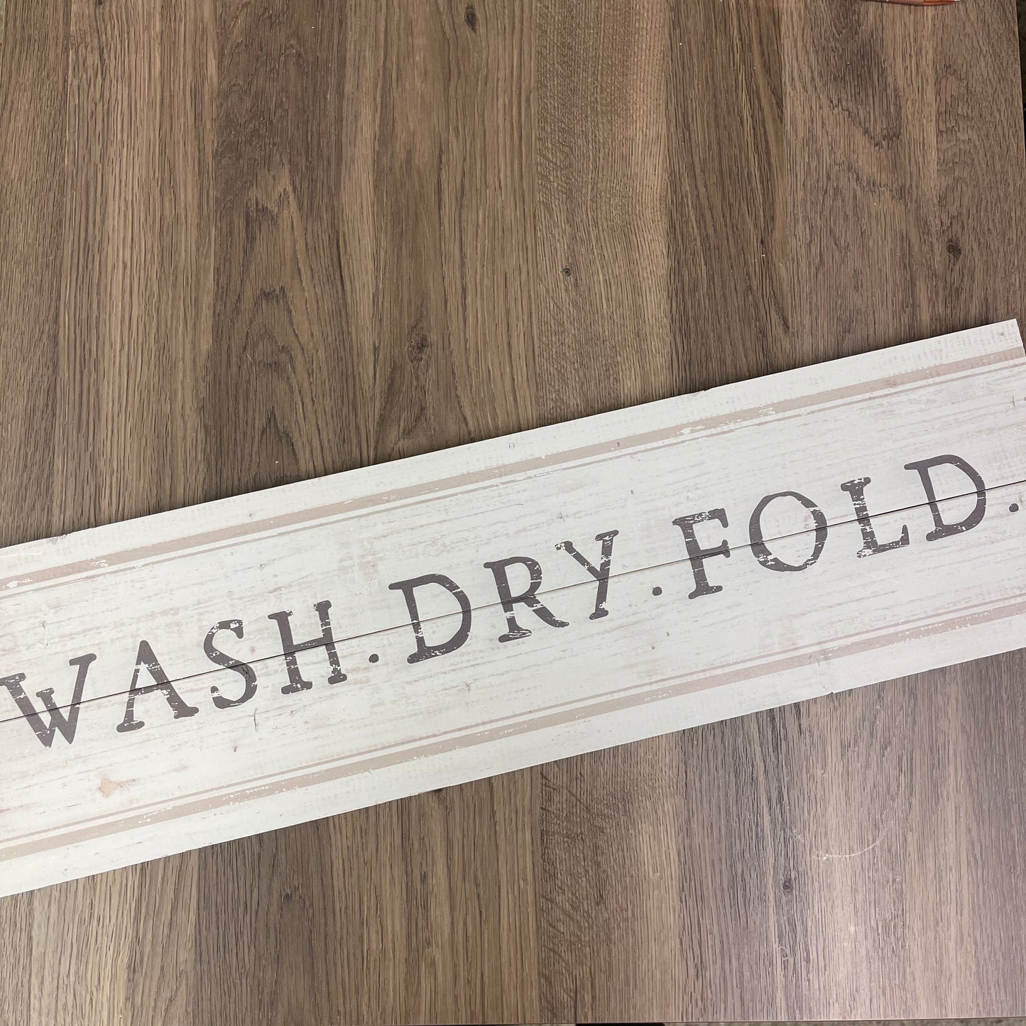 Wash Dry Fold Pallet Decor