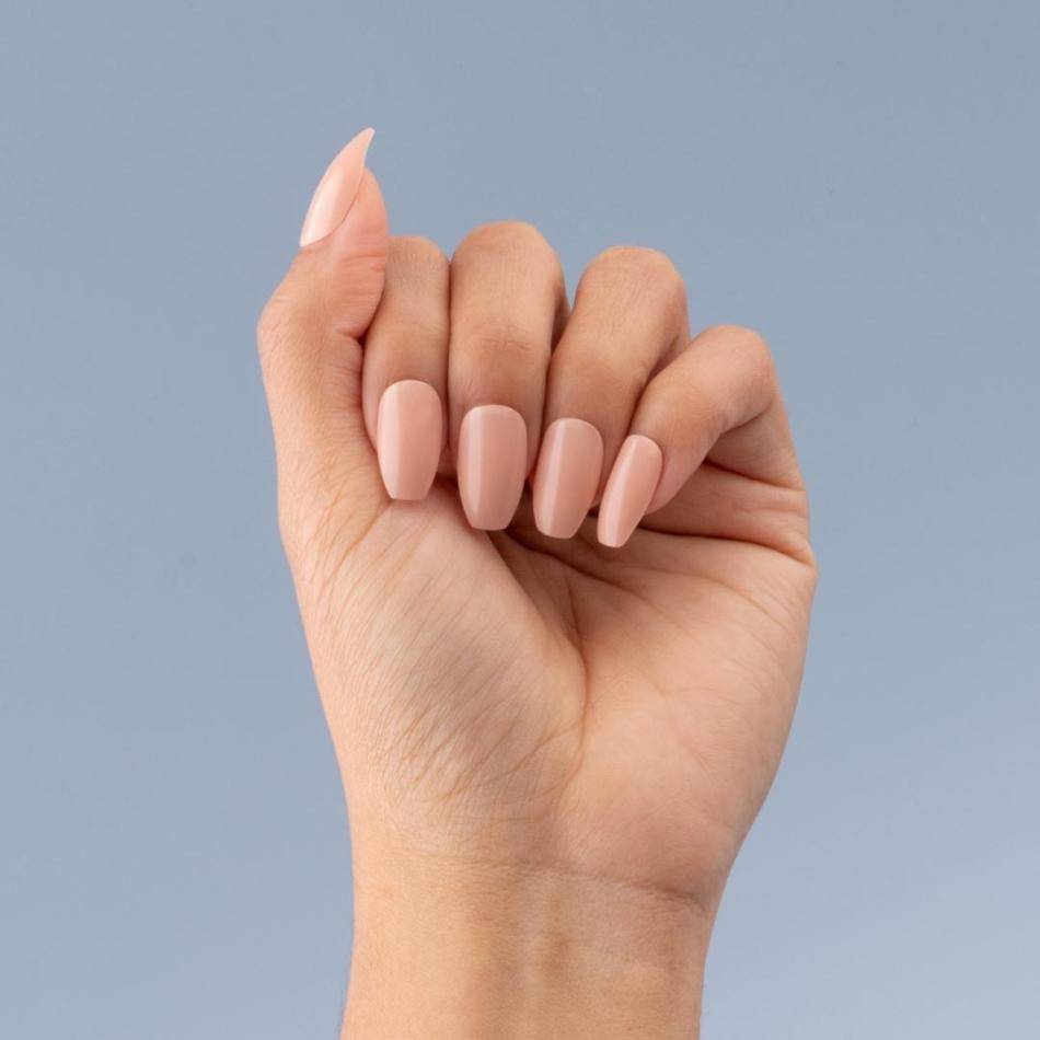 Be glam and fab with these adorable nails! You’ll save yourself time and money instead of going to the salon.